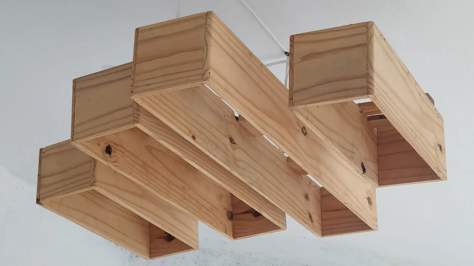 Lámpara de madera 1